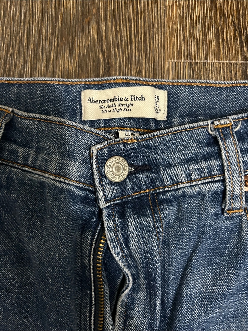 Abercrombie & Fitch Blue High-Rise Straight-Leg Jeans 29/8L - Picture 2 of 3